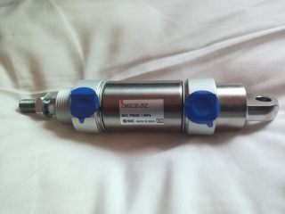 Pneumatic_Cylinder_-_32_x_20_SMC